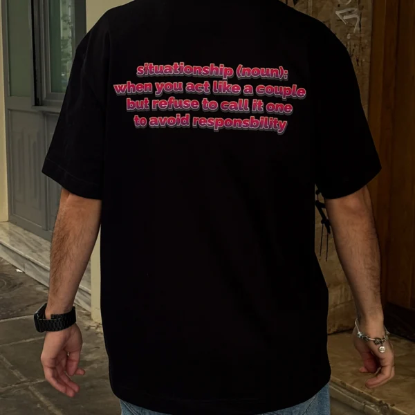 NO LABEL BITCH TEE